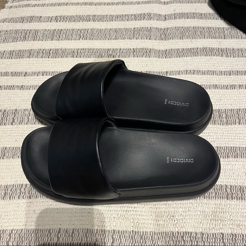 BLACK PLATFORM SANDALS